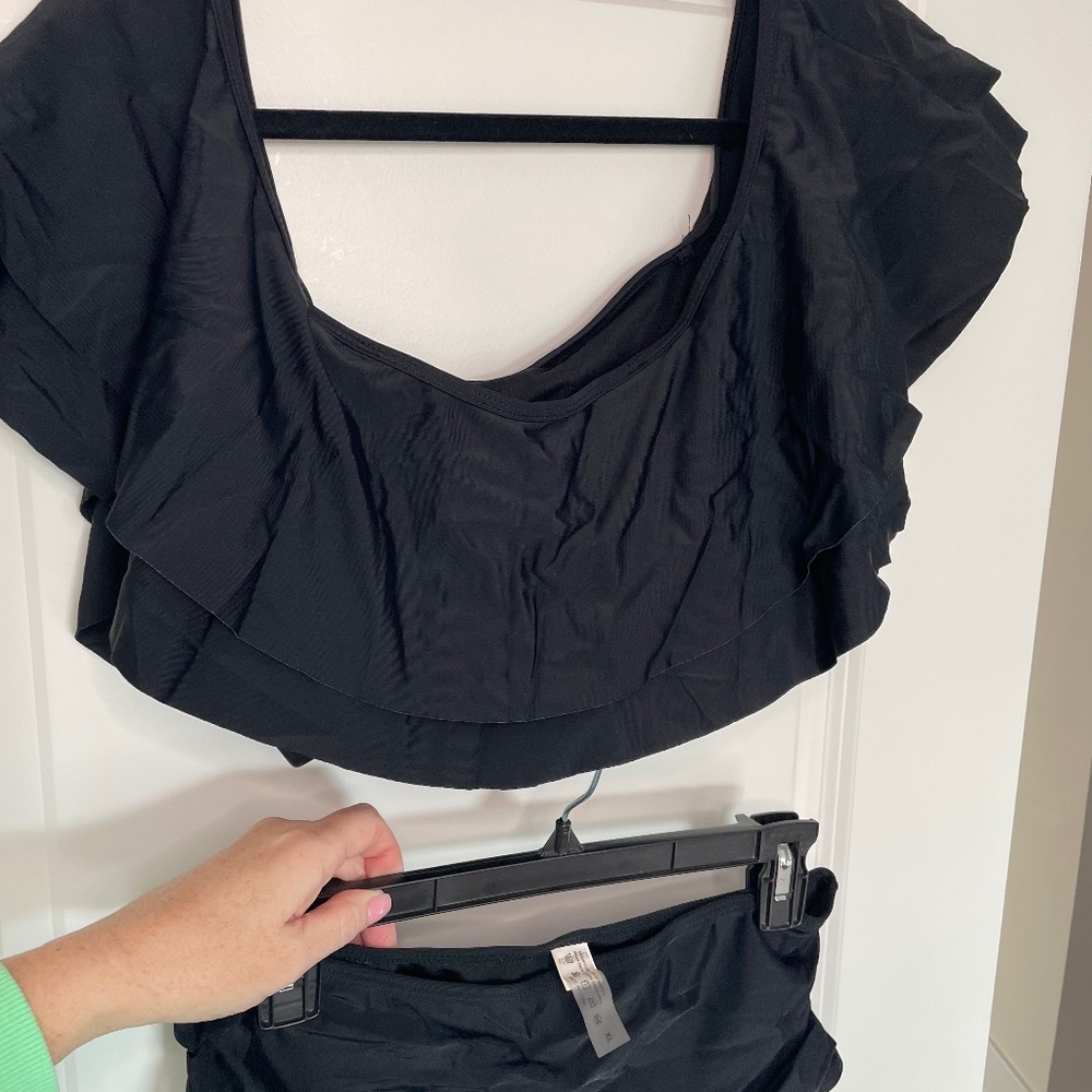 EUC Black two piece swimsuit SZ XL